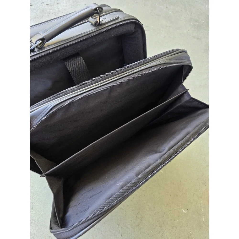 Targus Black Faux Leather Laptop Briefcase Messenger Bag Compartment 15in‎ E3